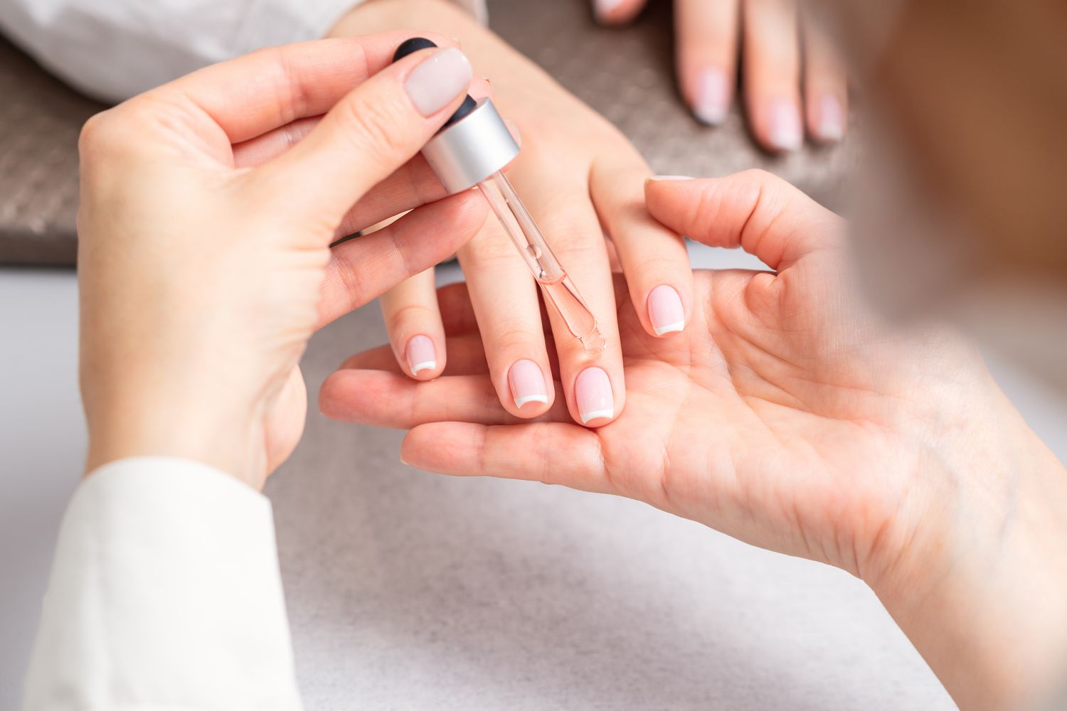 Tips to Healthy, Strong, and Beautiful Nails
