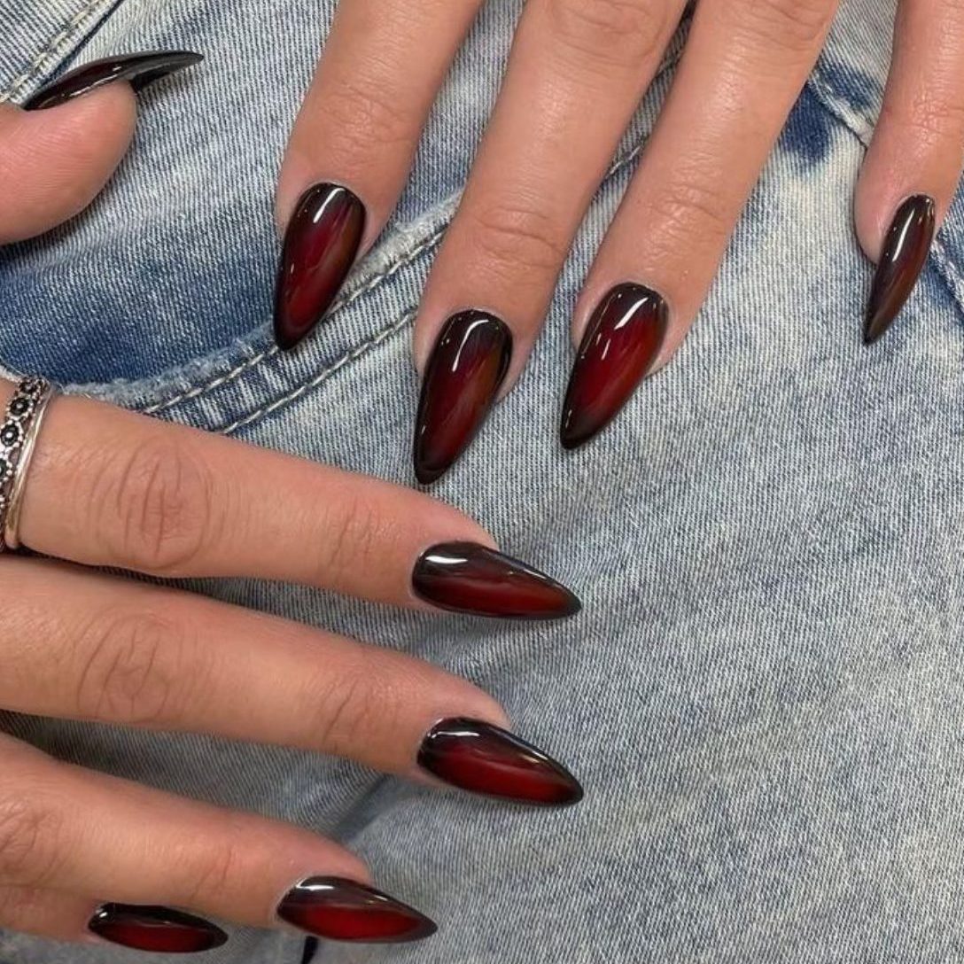 Powder Manicure: Is It Outdated